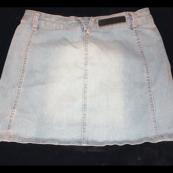Vans denim skirt - Picture 2 of 4